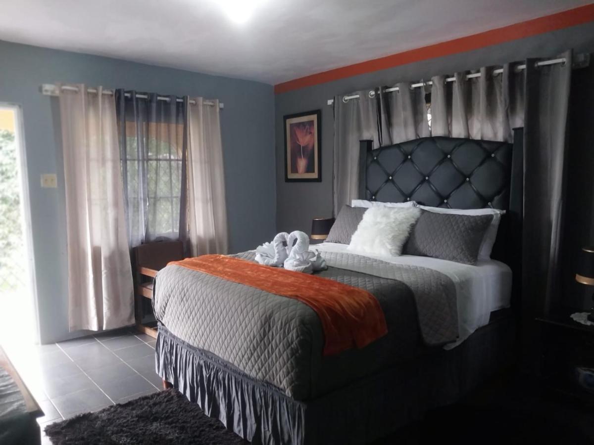 Tashari-Dae Inn Luxury Suite Mandeville Eksteriør bilde